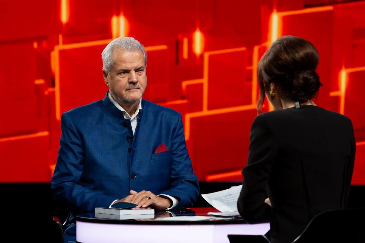 Adrian Năstase, invitat în emisiunea „40 de întrebări cu Denise Rifai”
