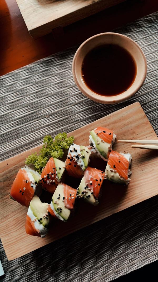 Sushi, foto Unsplash/ autor: Derek Duran