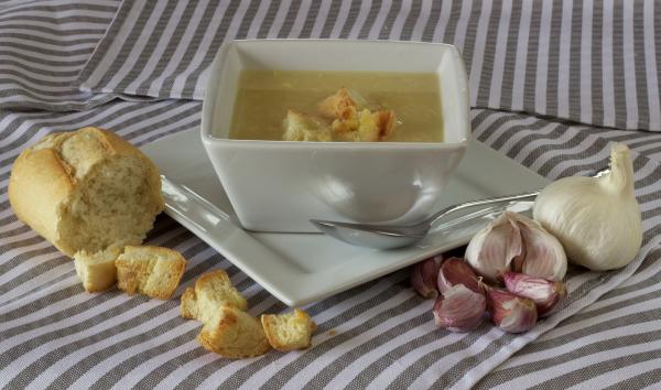 Supă de usturoi, sursa pixabay/ autor ilgag 