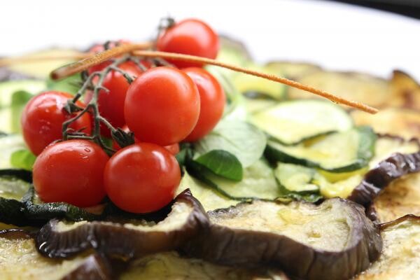 Salată de vinete în stil grecesc, sursa pixabay/ autor Samuele Schirò 