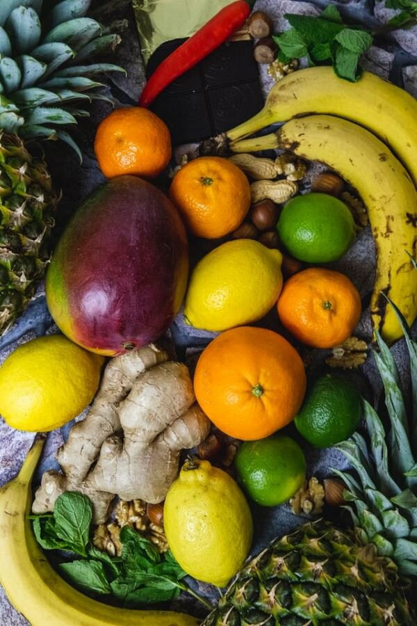 Fructe. Foto Unsplash/ Autor Josefin