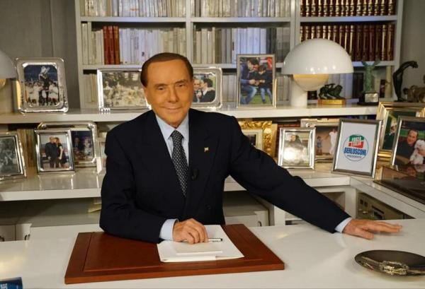 Silvio Berlusconi, foto Facebook