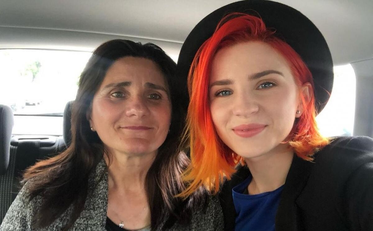 Cristina Ciobanasu și mama ei, sursa foto Instagram