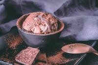 Înghețată cu ciocolată amăruie, sursa pixabay/ autor tresojos 