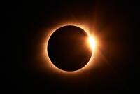 Eclipsă, foto Unsplash/ autor: Jongsun Lee