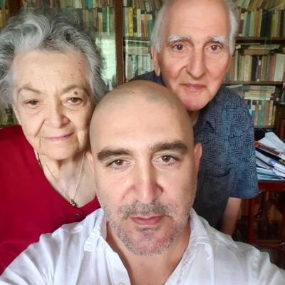 Răzvan Exarhu și părinții săi, foto Facebook